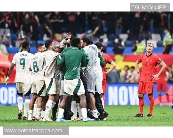 足球明星加盟日本球队引发热议球迷期待新赛季精彩表现